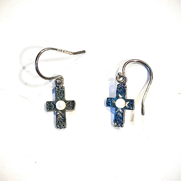 Silpada RARE Vintage Sterling Silver Pearl Dainty Cross Earrings - Picture 5 of 15